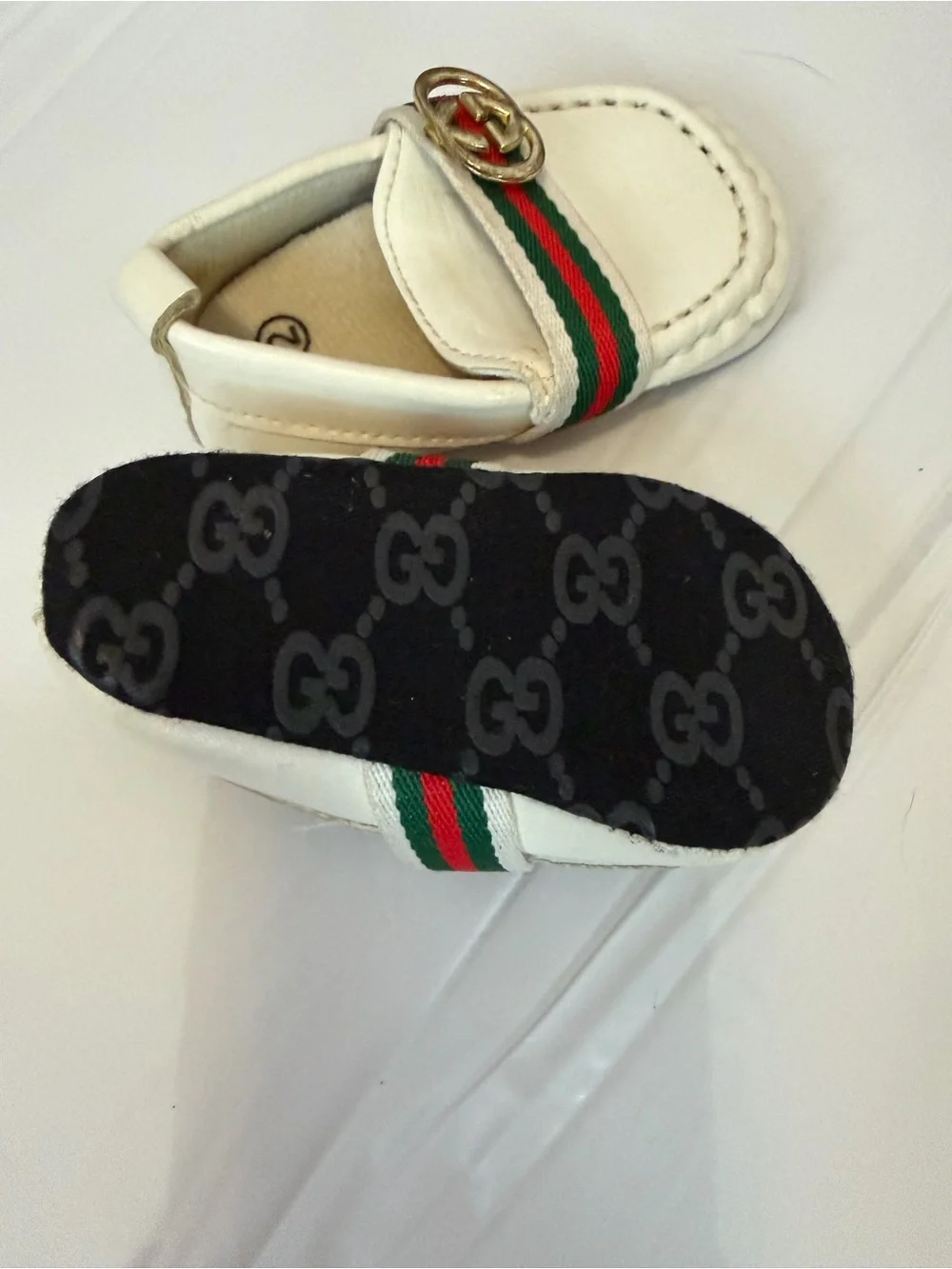 Gucci White Kids Moccasins with Green-Red Web and Gold Emblem